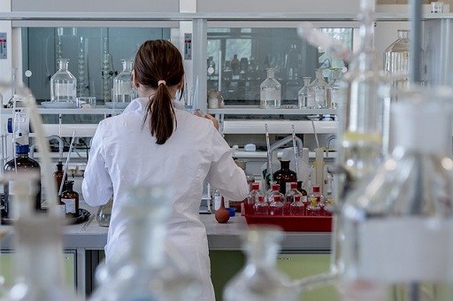 /LABORATORIJ512.jpg
